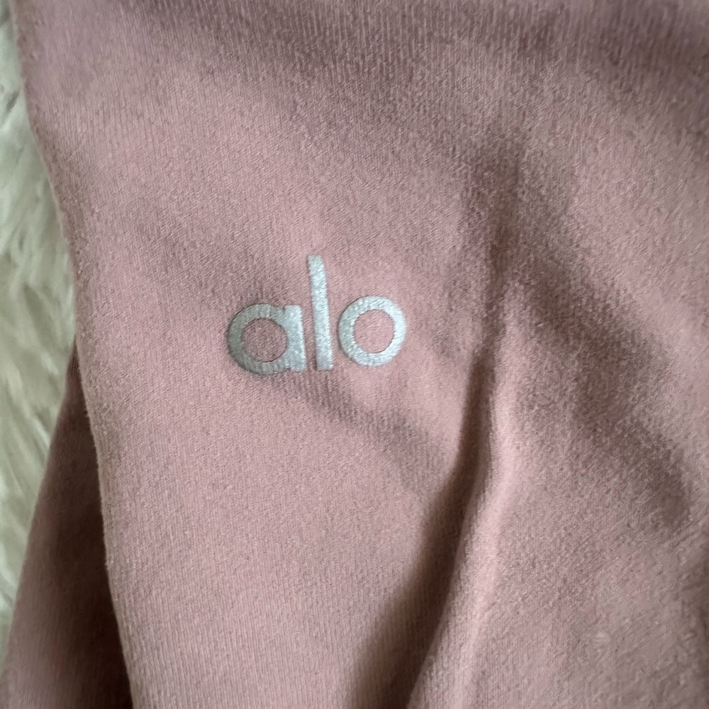 *** SOLD*** Alo yoga leggings - Picture 4 of 5